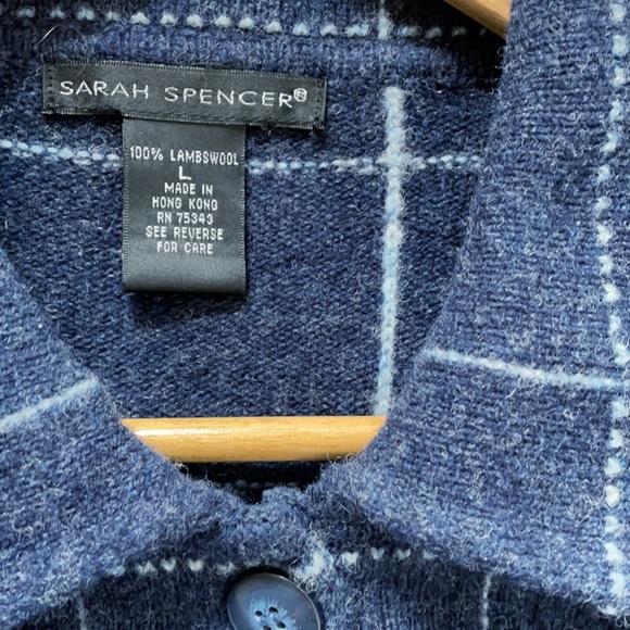 100% Lambswool Cardigan - Picture 8 of 12